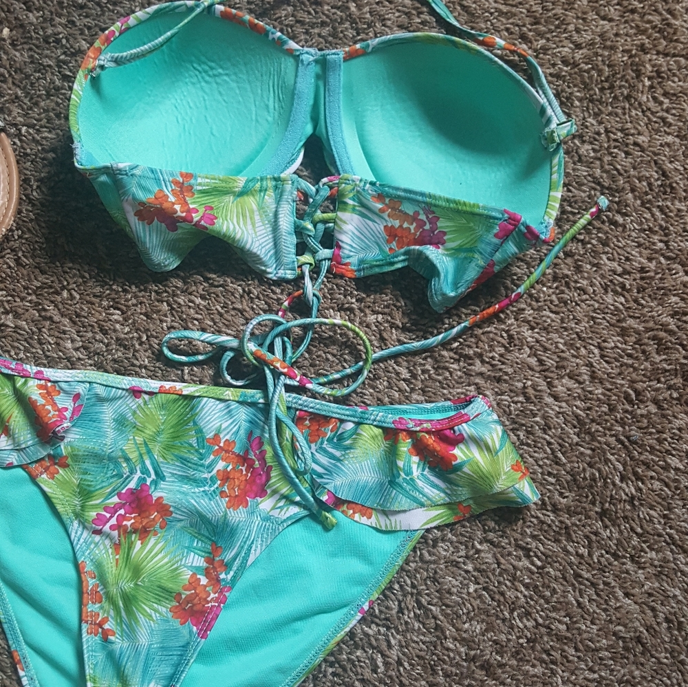 Floral bikini set - Picture 5 of 6